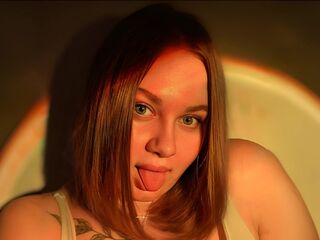 Webcam model SonyaMacey from LiveJasmin