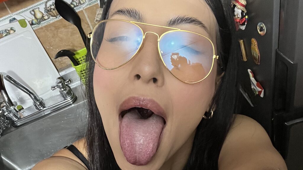 Motita live cam model at LiveJasmin