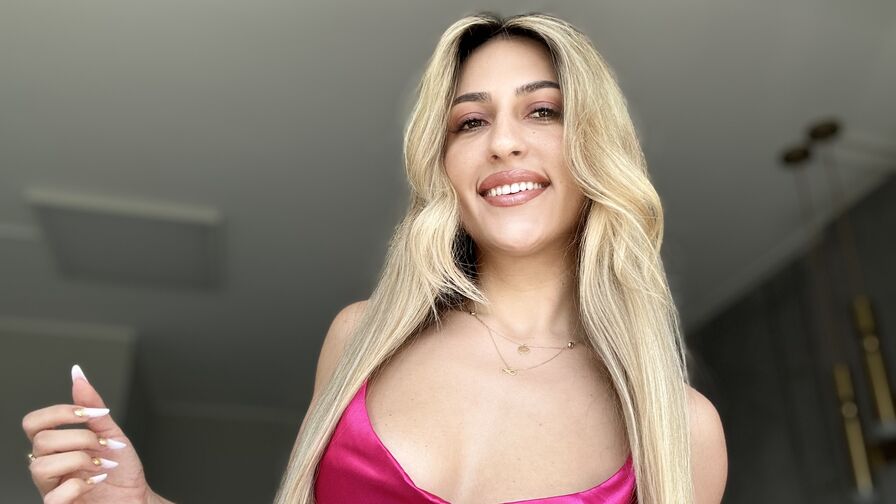 Watch MarisaGrace live on Fleur Mature