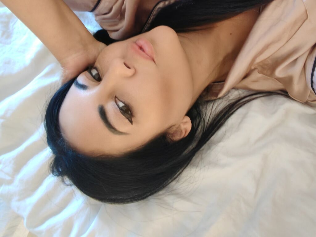ChaseyChase LiveJasmin model room profile
