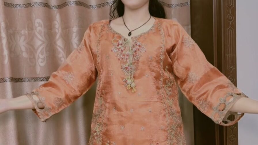 Watch NoorJasmin live on Viva VIP Show