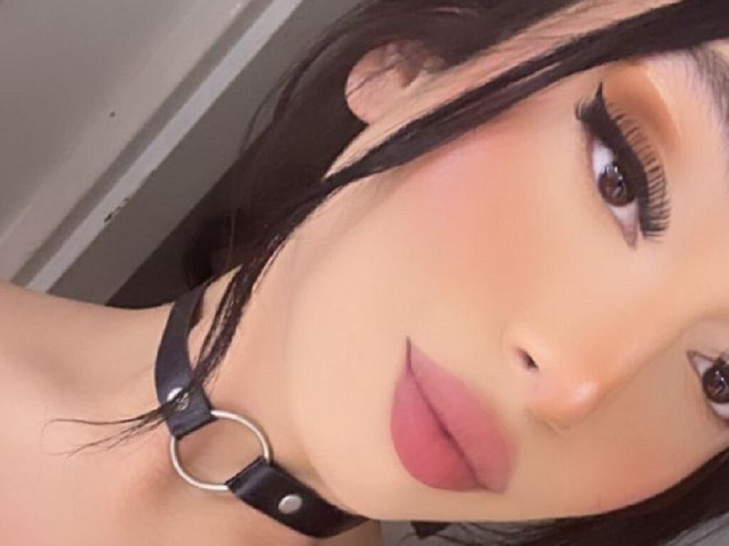 EbanDustan trans free chat cam profile