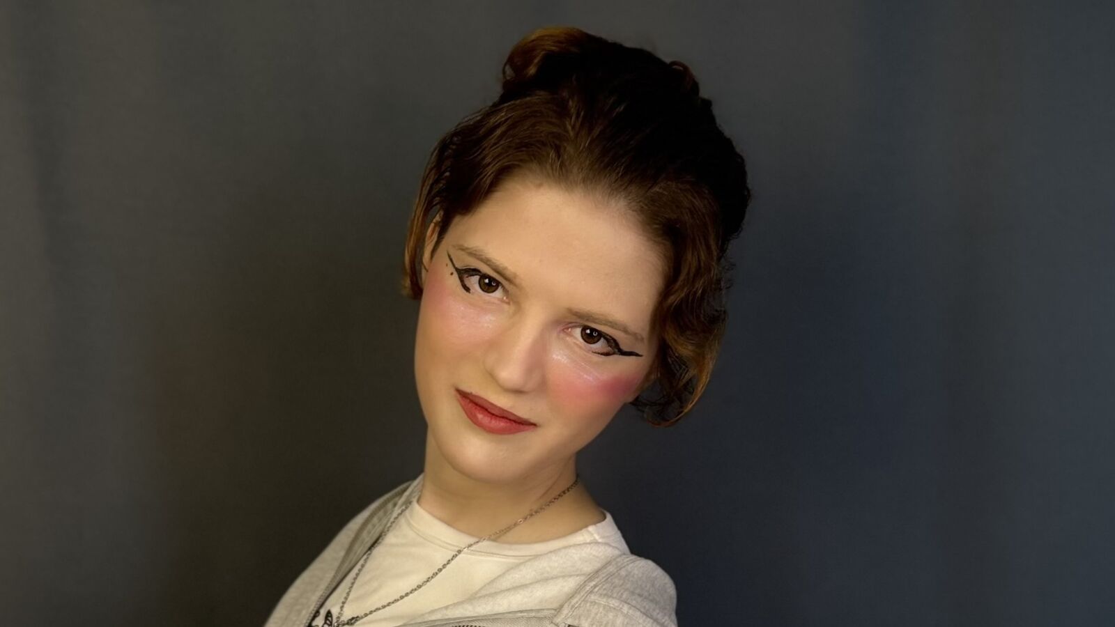 IrisKemp glamour portrait