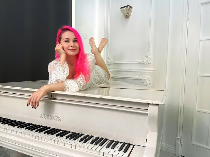 NikkyWeber