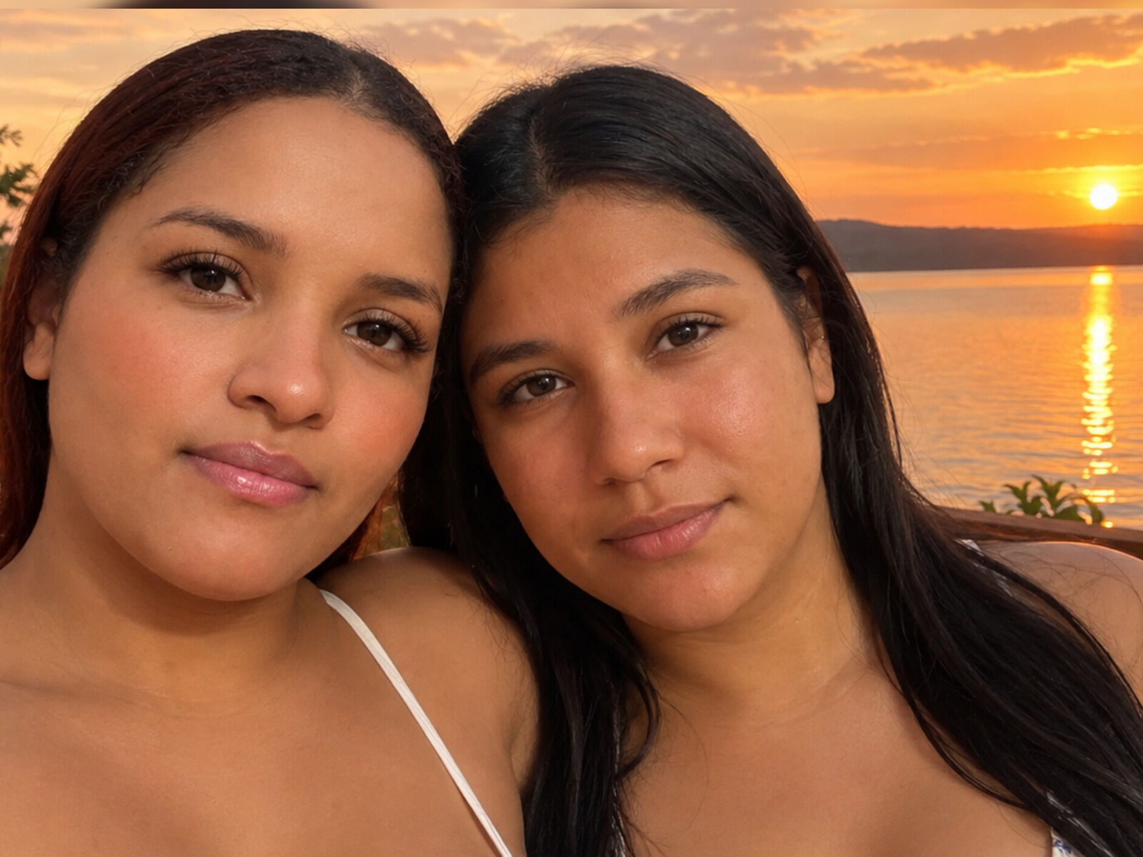 Live cam for AlmaAndLara