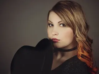 Show privé avec DinaTinno