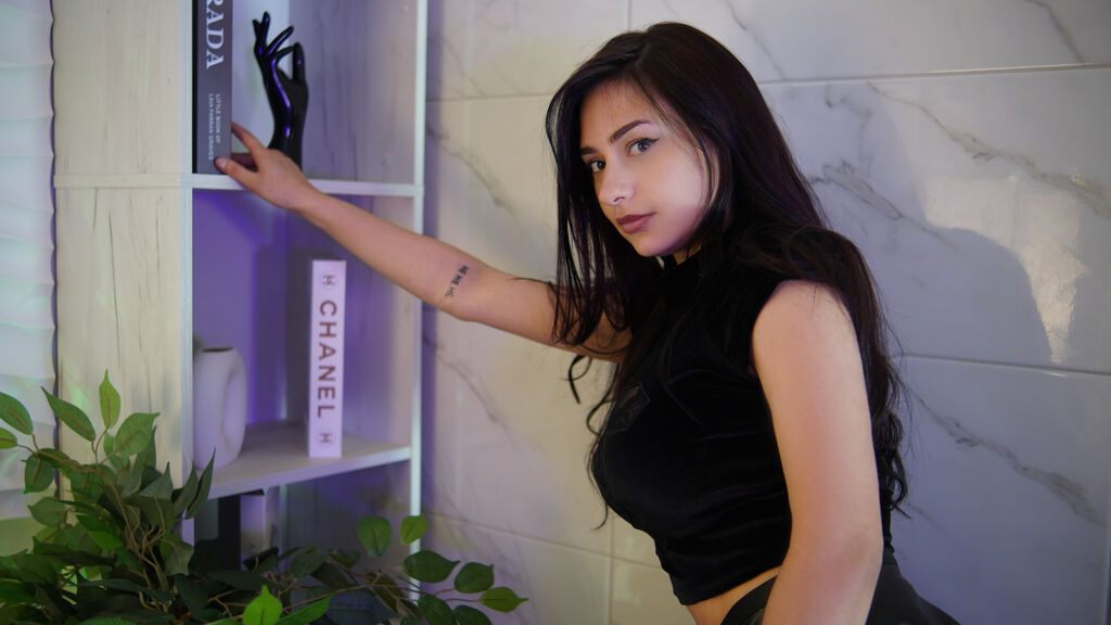 MilanaMikkelsen cover
