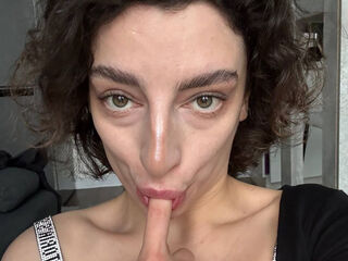 VIVO.webcam KiraJaqeli (21) girl with normal breasts