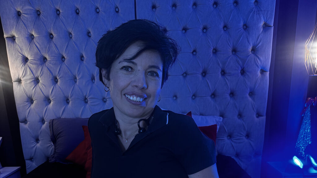 Watch MarietteAdams from LiveJasmin on GirlsOfJasmin