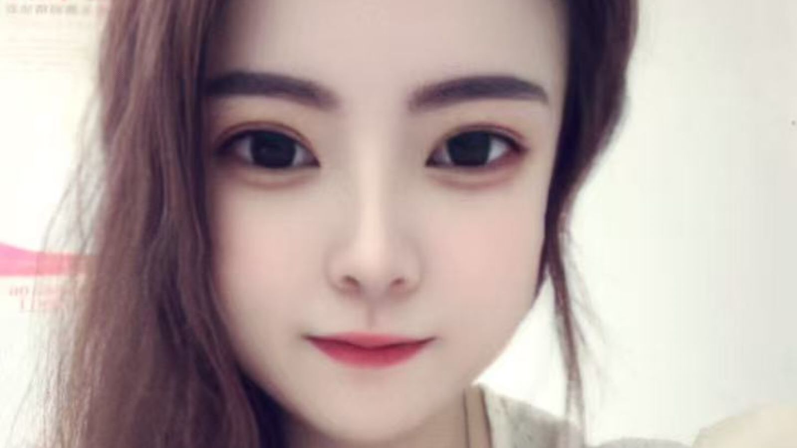 YiQiao erotic portrait