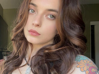 AvaMack camgirl