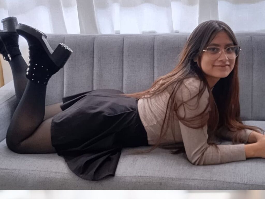 AmatistaKatzen Nude