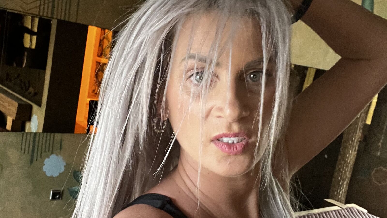 Stelutai erotic portrait