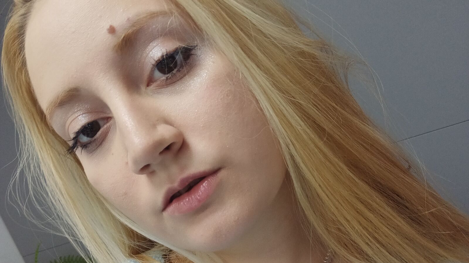 JulesJade erotic portrait