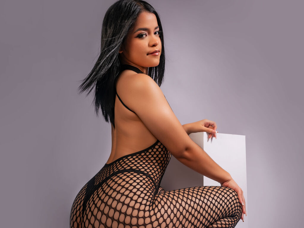 AryCorinne Camera Thumbnail