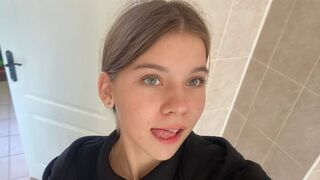 NadineGene Hottest Webcams