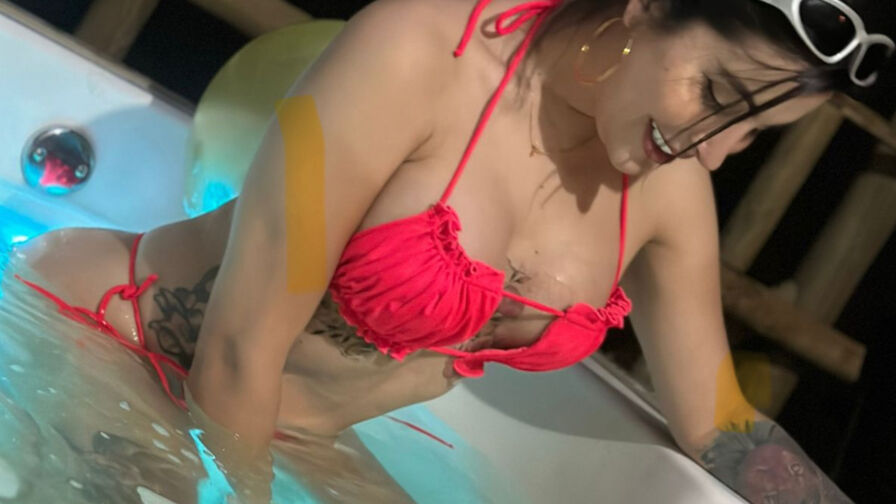 Watch SophiaVolkva on CoolMagazineOnline.com
