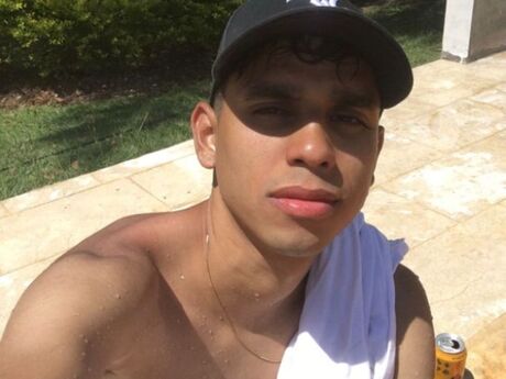 Chat with BillyDaniel