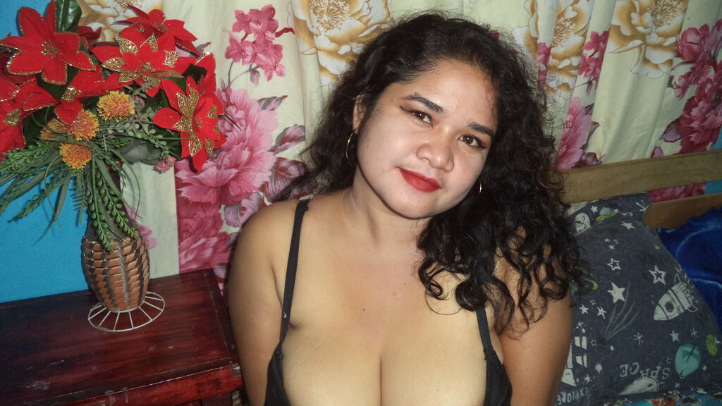 Live Chat with MiahAmore on LiveJasmin