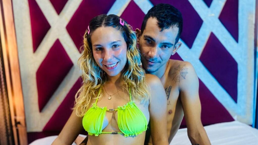 JennyAndJuan Live Cam on LiveJasmin