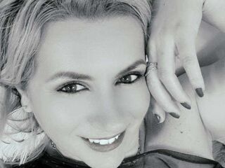 online live sex chat MayraWhite