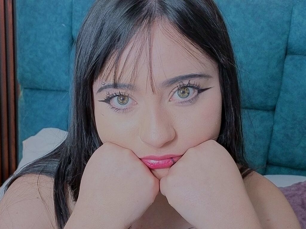 CamilaLym LiveJasmin adult webcam model