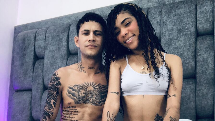Watch JackAndLizz live on Hotmaturetubes