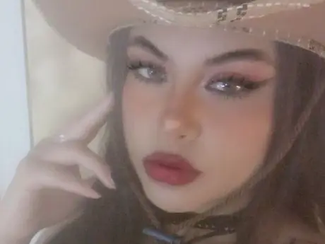 Chat with LucianaRous