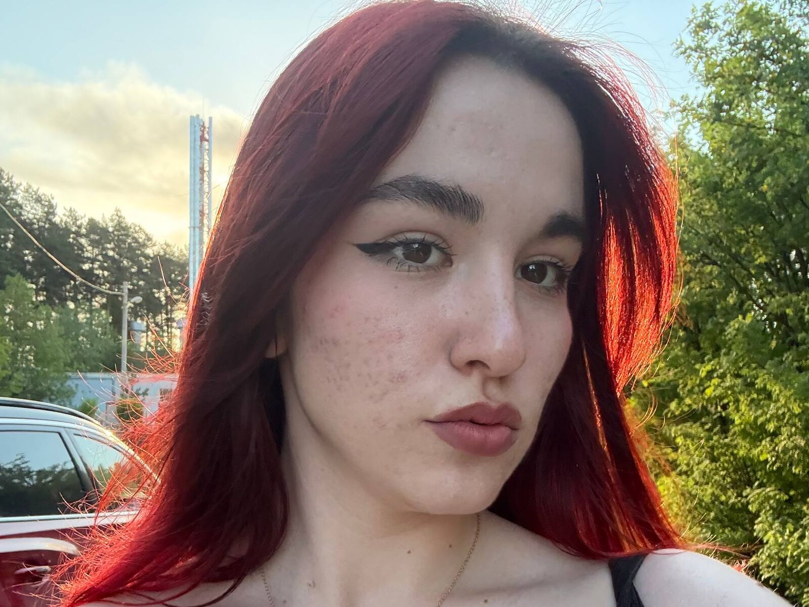 Live cam for EleanorHoesing