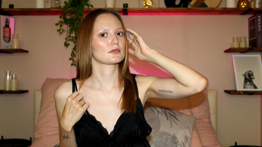 Discover JenniferLester VIP show