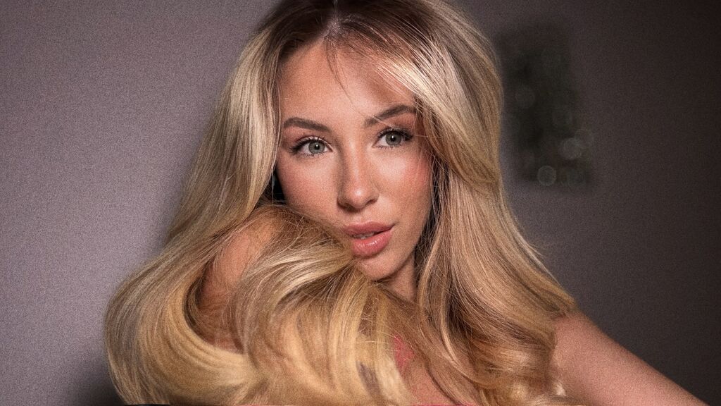 LeylaBlanc