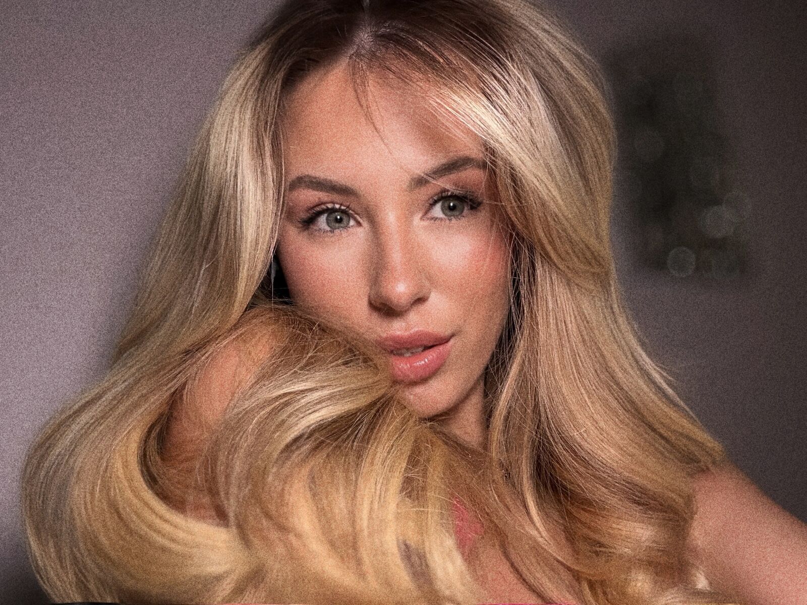 Live cam for LeylaBlanc