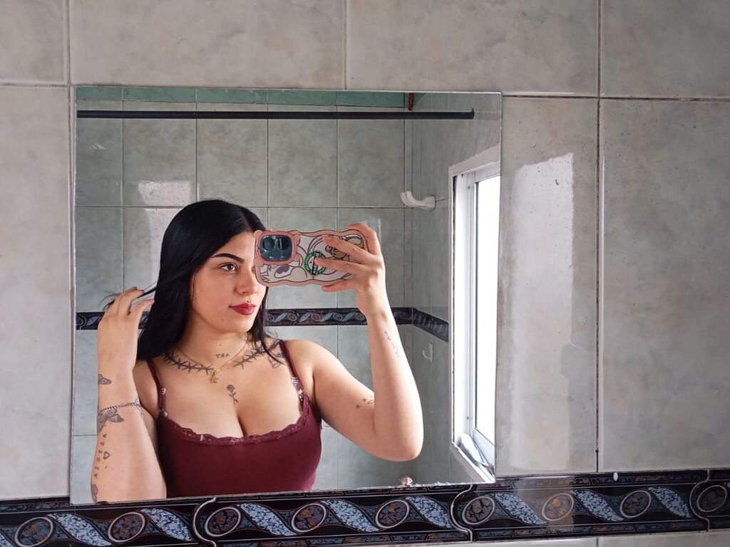 SamaraCastellano Nackt