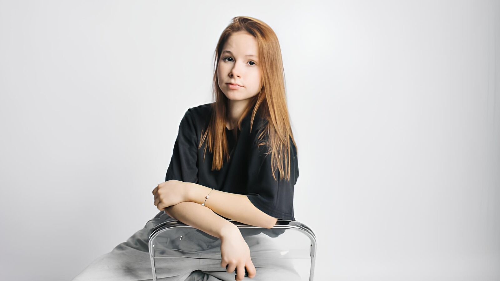 LinaForbishh glamour portrait