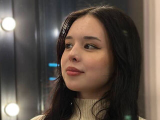 live nude web cam MikiPellon