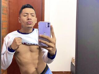 GaySexTotal.com Dyland Carrillo