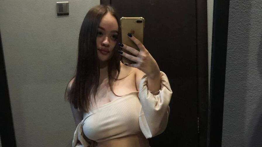 Watch SantinaHeikes live on Sex Girls Blend