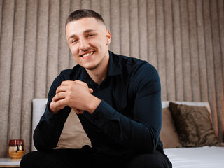 adult live cam MichaelCusack