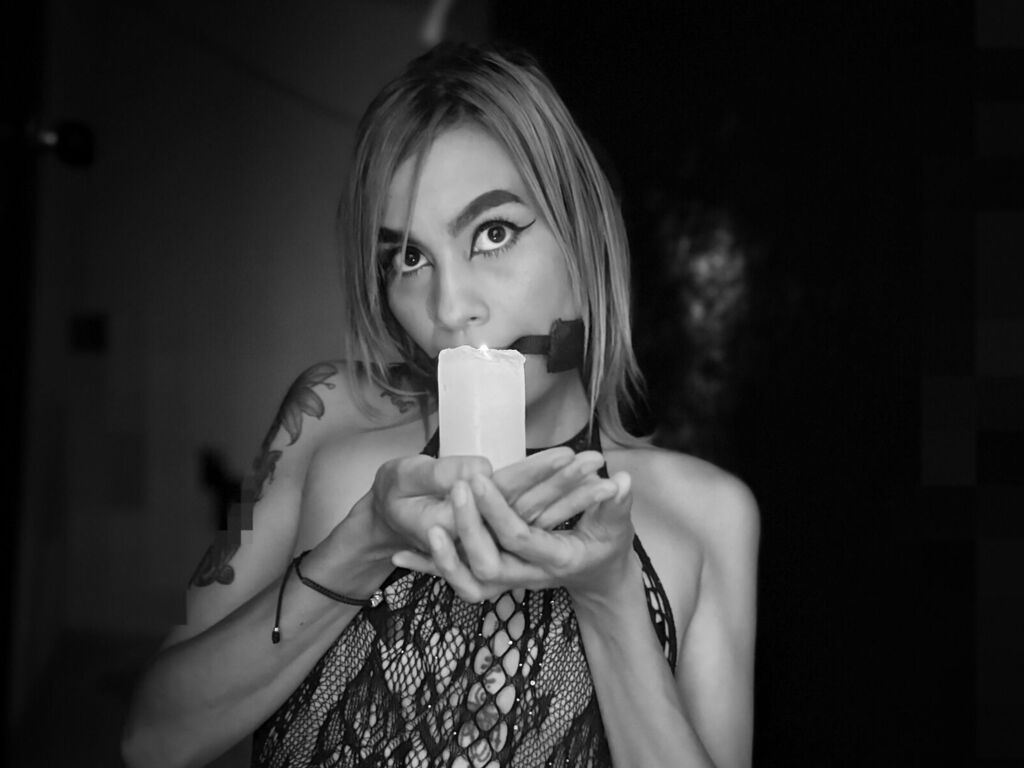 TatysLavigne Photo