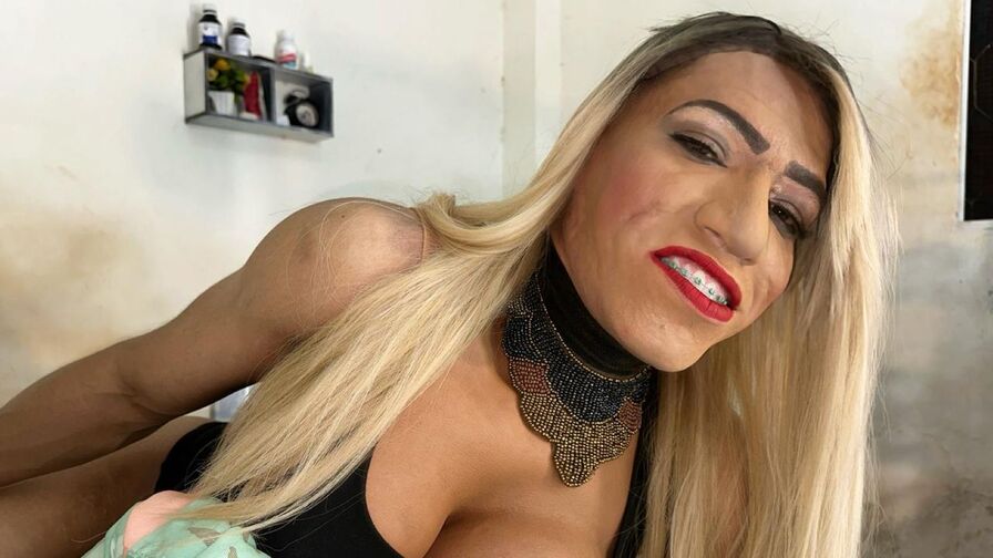 Watch PretsyVivian on BritishGrannyPorn.org