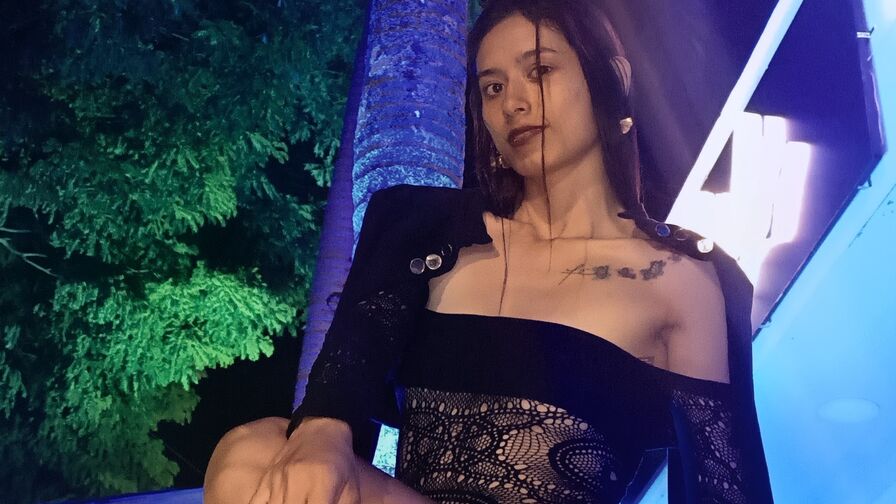 Watch Karlai live on Sex Zoom