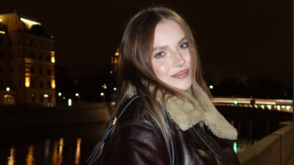 LolaVibes online at GirlsOfJasmin
