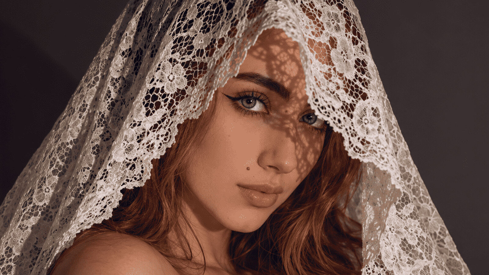 MelisaHank erotic portrait