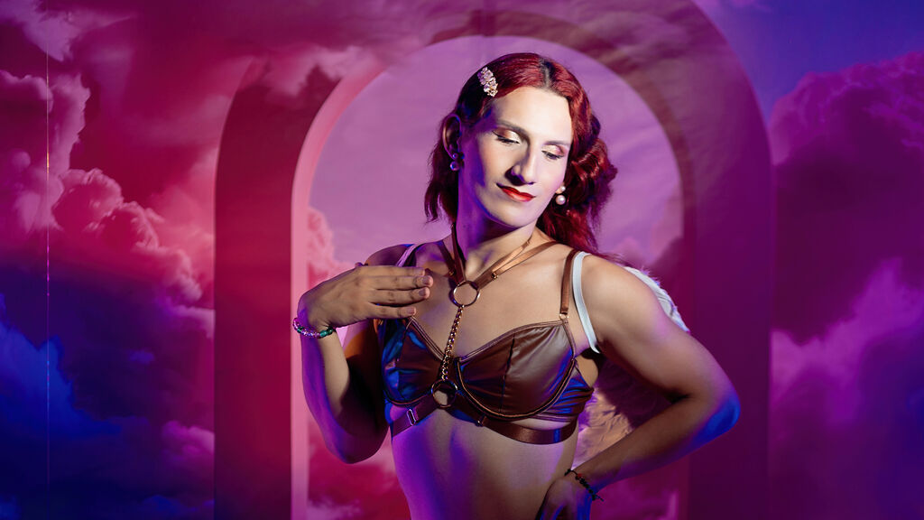 VenusMyst live cam model at LiveJasmin