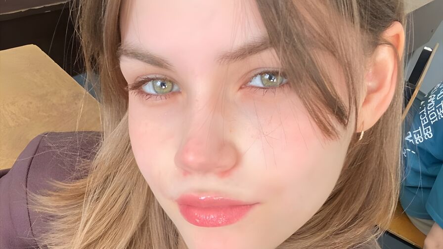 Watch JeniceArmster live on shemalefreeporn.net