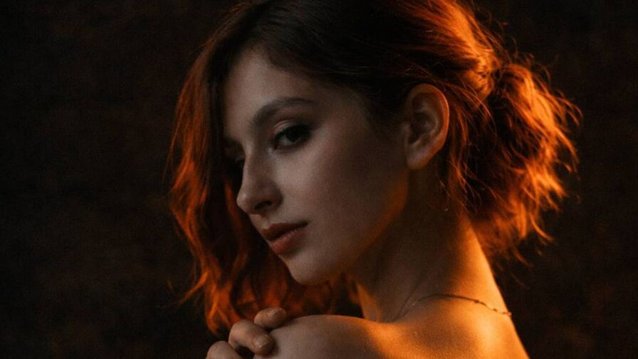 LylianRose live cam model