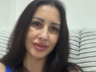 Webcam model MarikaAdams from LiveJasmin