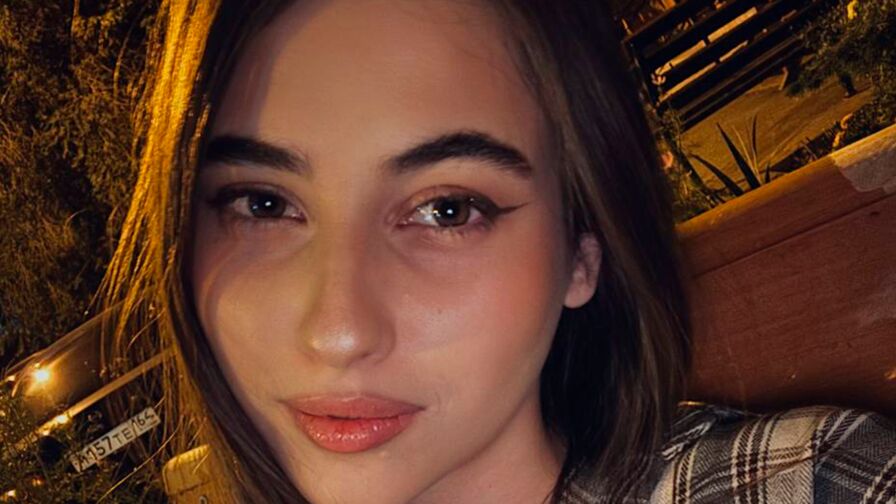 VIP Live Sex Chat with LeiaFrost