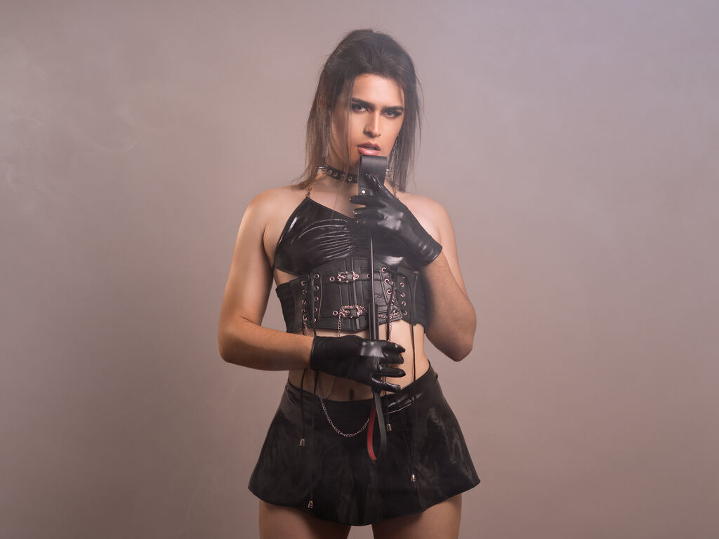 LilithBlackheart LiveJasmin model room profile