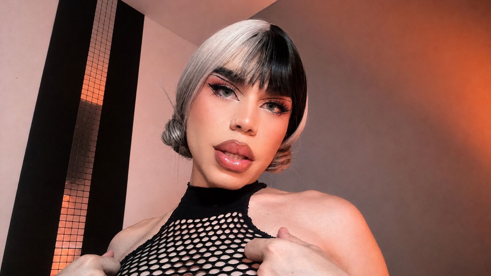 LucyGiraldo glamour portrait